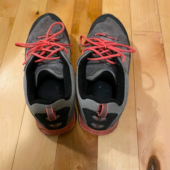 Scarpa Rapud women’s hiking shoes size 51/2 (36) in excellent condition - Picture 2 of 4